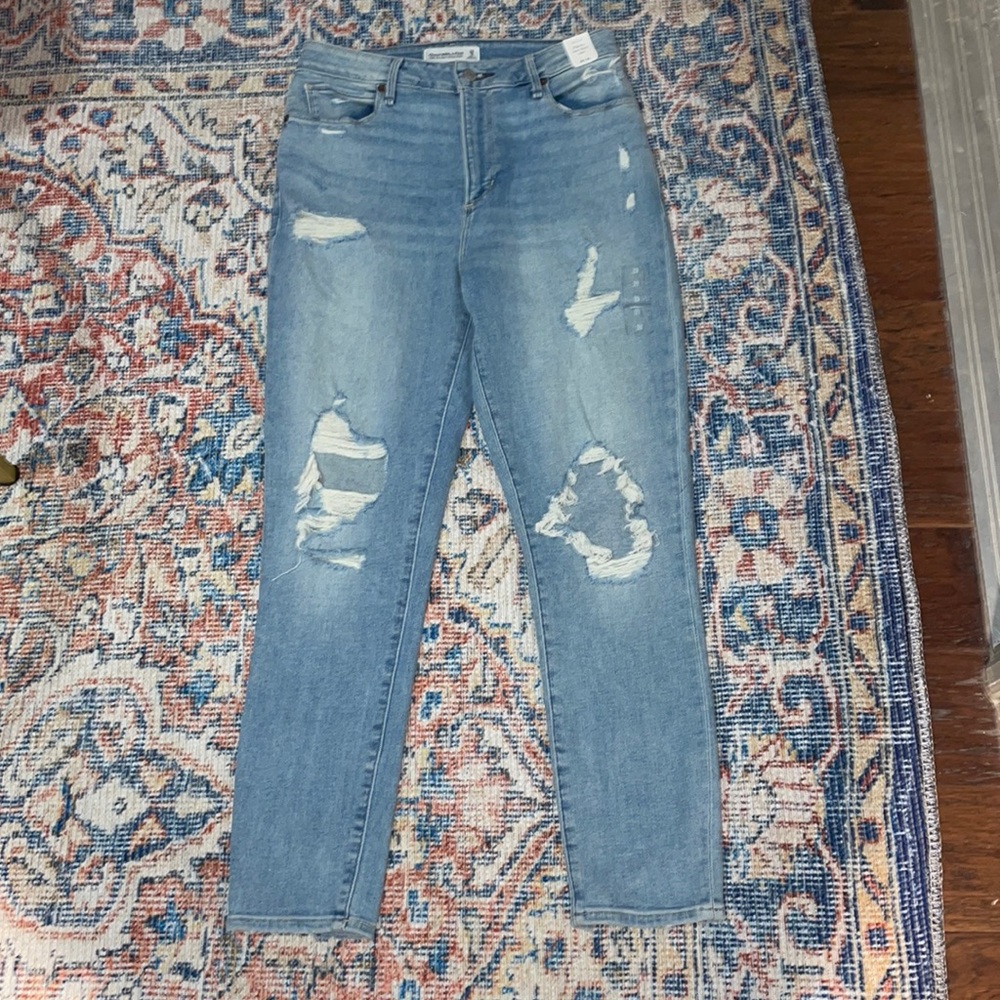 Abercrombie & Fitch High Rise Super Skinny Ankle Distressed Jeans SZ 29 NWT